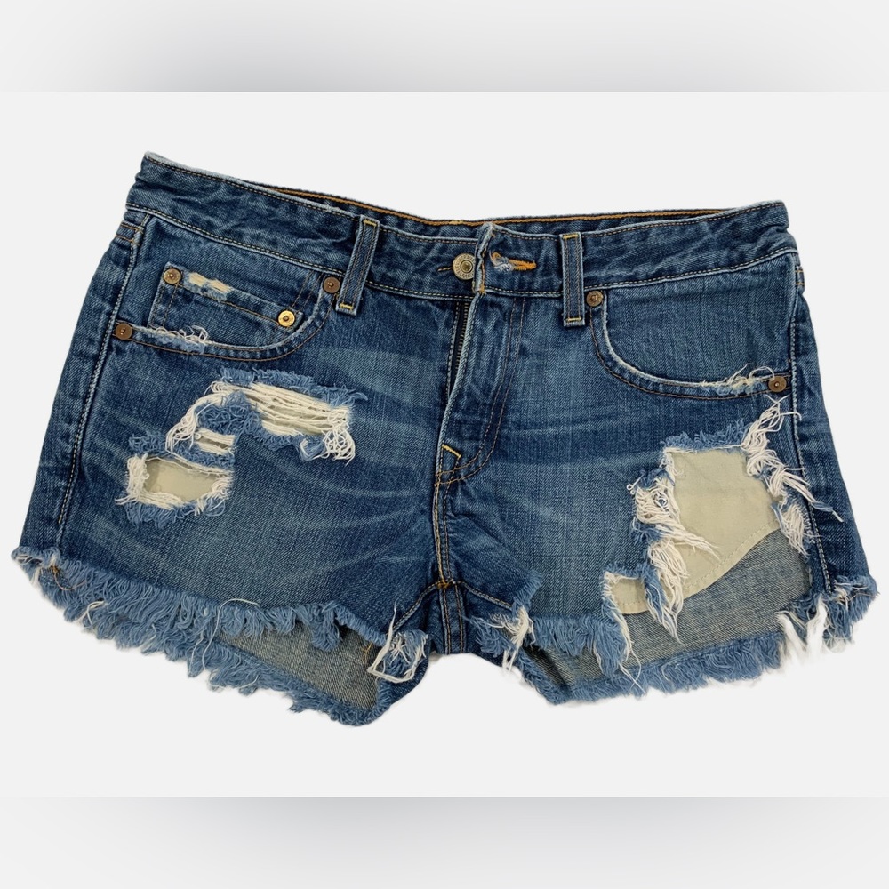 Vintage Levi’s cut off distressed shorts